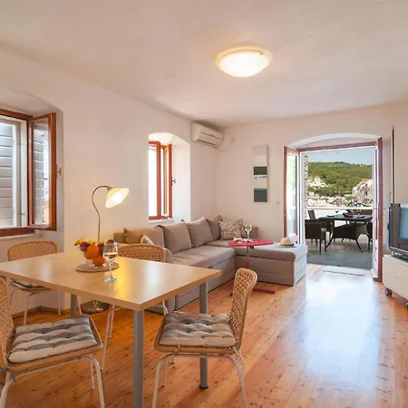 Beautiful In With House Sea View * بوتشيتشا
