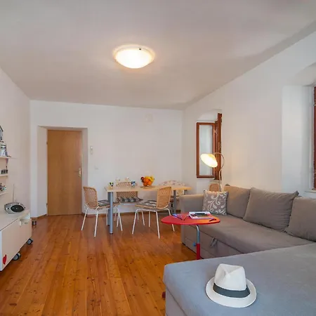 Beautiful In With House Sea View بيت للعطل بوتشيتشا