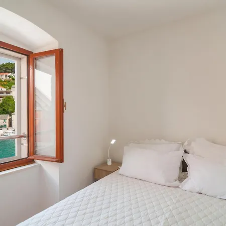 Beautiful In With House Sea View * بوتشيتشا