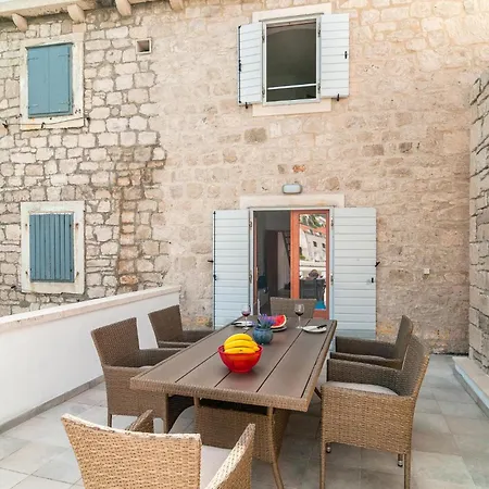 بيت للعطل Beautiful In With House Sea View